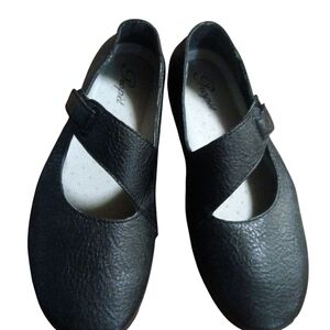 Propet Black Flats & Loafers